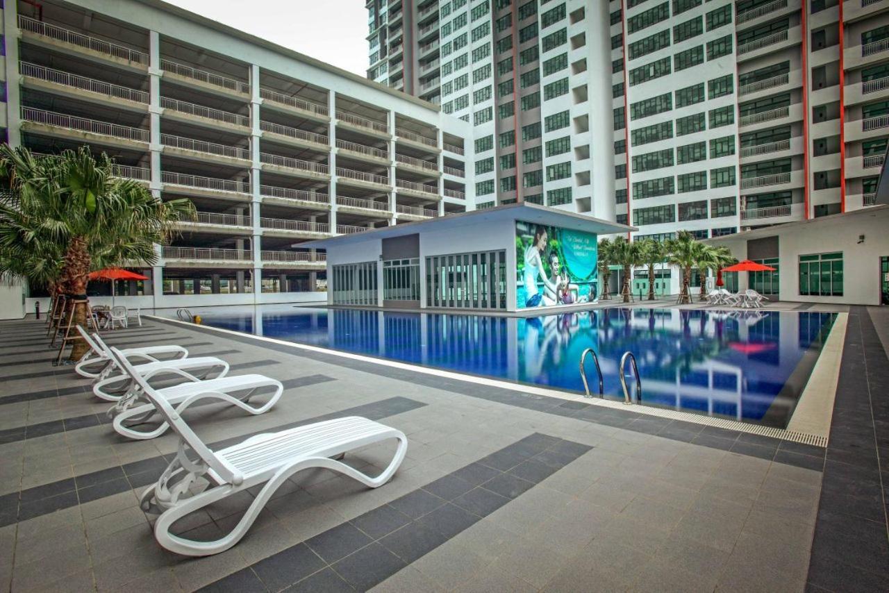 High Floor Studio Austin Regency Mount Austin W Balcony 3 Plus 1Pax 5 Mins Aeon Johor Bahru Bagian luar foto
