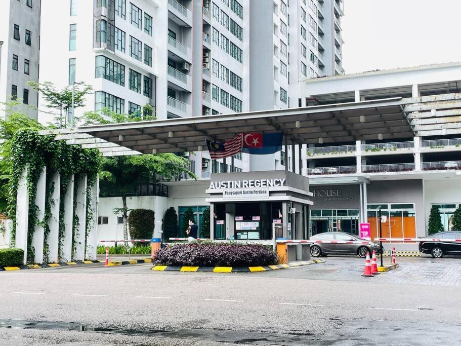 High Floor Studio Austin Regency Mount Austin W Balcony 3 Plus 1Pax 5 Mins Aeon Johor Bahru Bagian luar foto